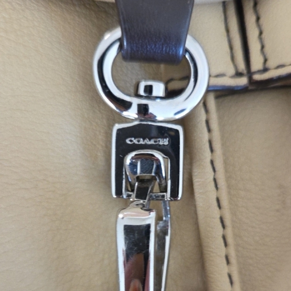 Coach Beige Leather Drawstring Backpack with Dark… - image 11